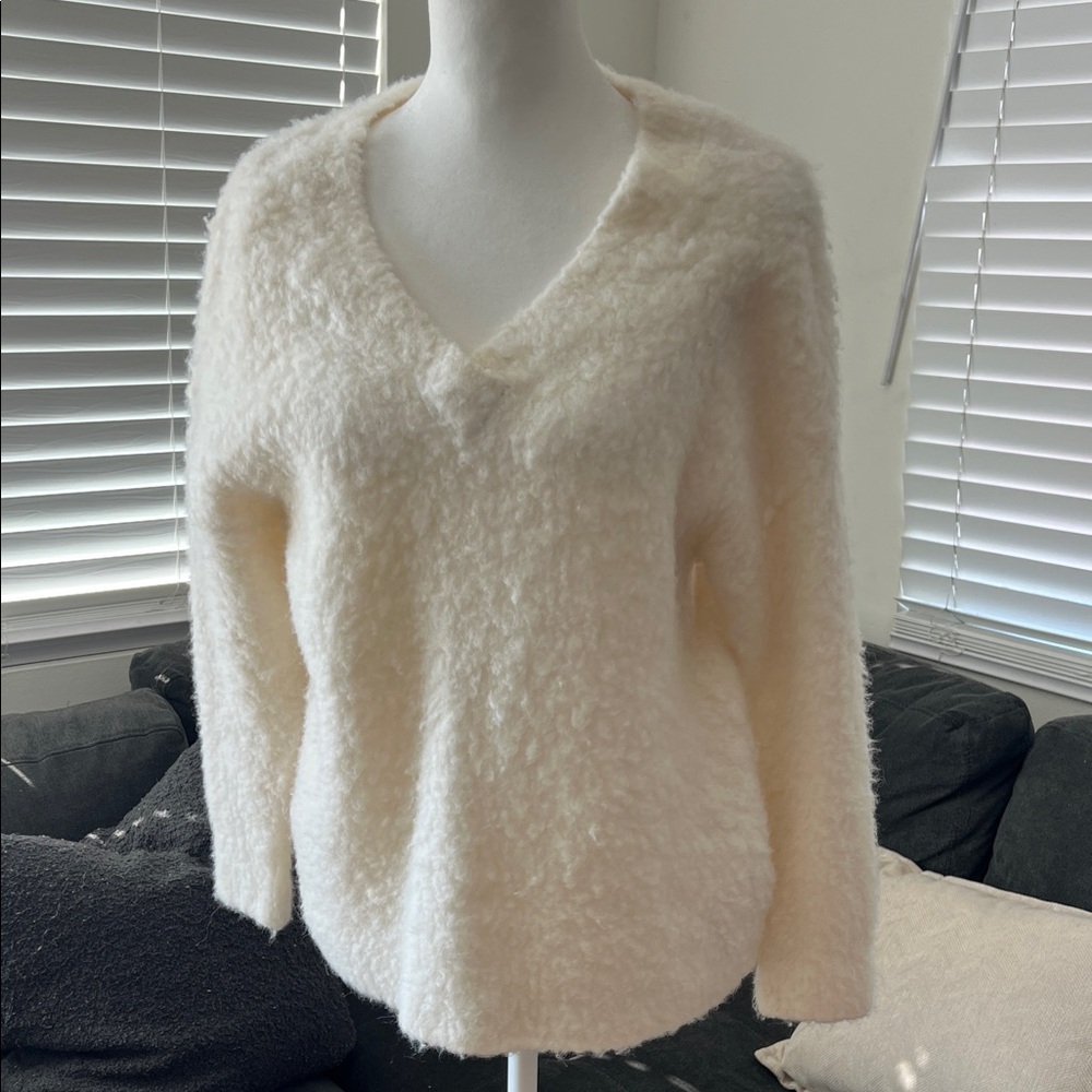Anthropologie Cream V-Neck Sweater - Picture 3 of 13